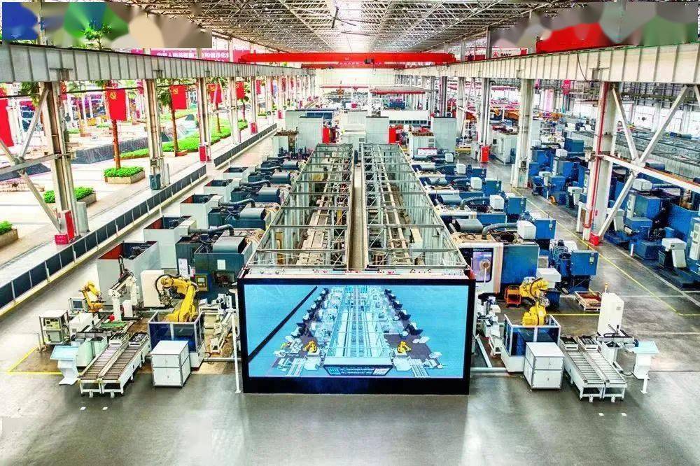 三一重工的智能化制造車間.jpeg 三一重工的智能化制造車間.jpeg